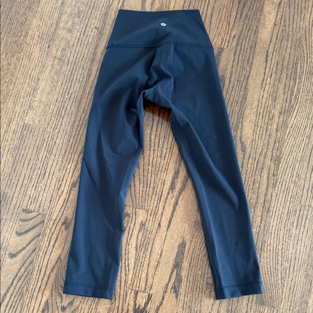 Lululemon Black Adult cropped Leggings